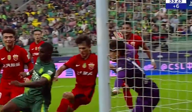 蹬踏法比奥, 并且向王燊