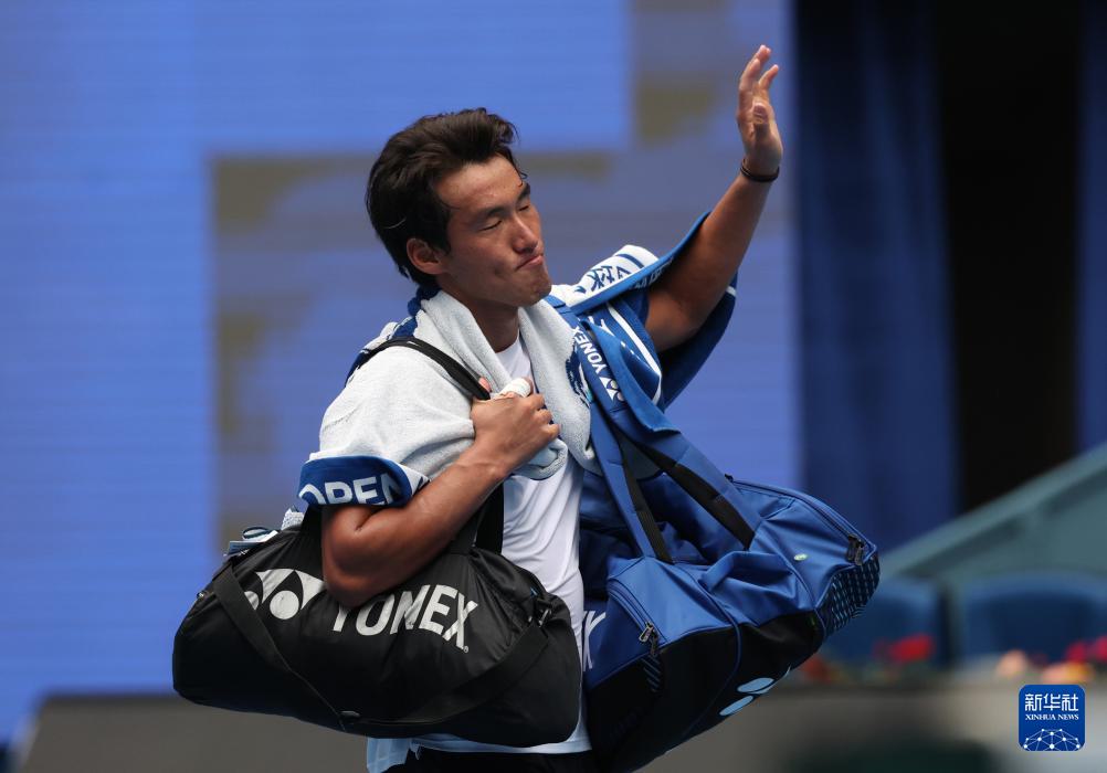 中网, 在比赛中回, src