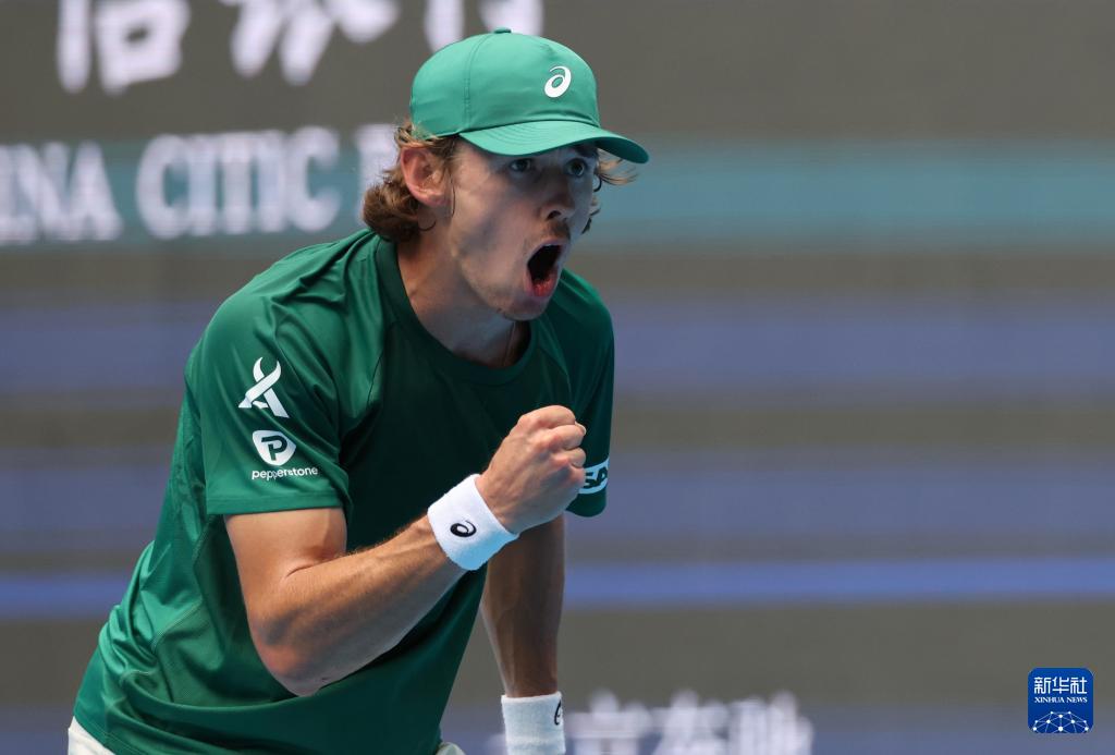 云朝克特, 纳尔, 在比赛中回